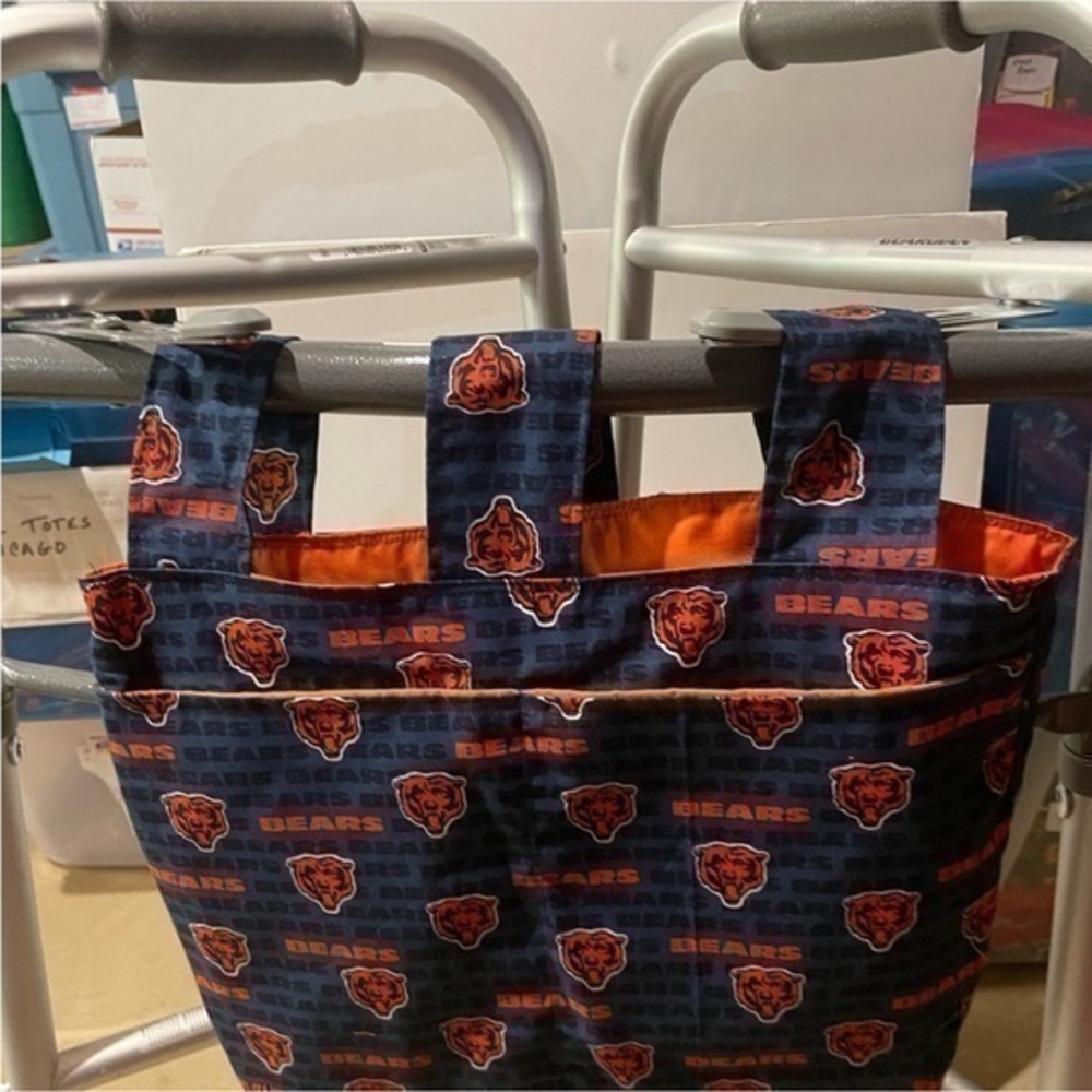 Men’s Chicago Bears walker attachable bag / tote